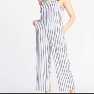 Old Navy size large jumpsuit. Worn once.
